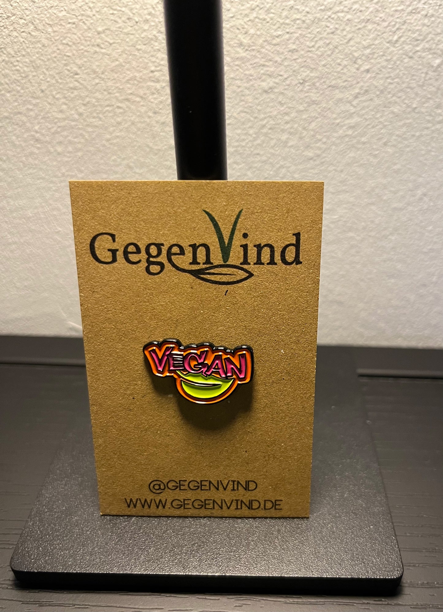 Metal-Pin Vegan von GegenVind Karte