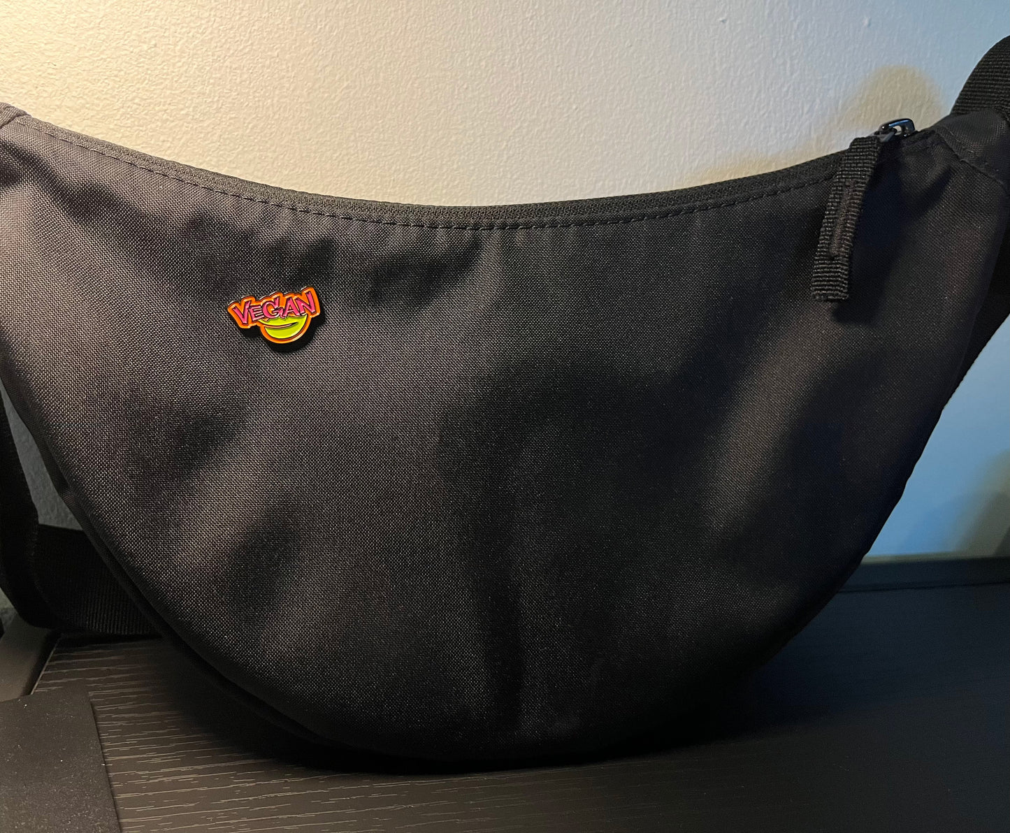 Metal-Pin Vegan von GegenVind Beispiel